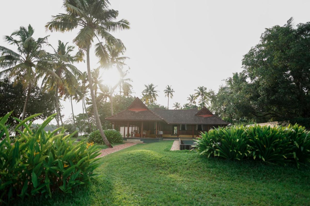 Vismaya Lake Heritage Turavūr Kültér fotó